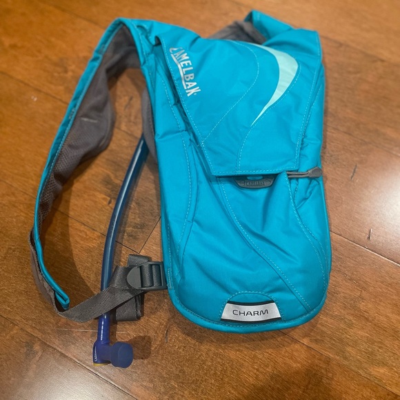 CamelBak Women’s Charm Hydration Pack - Picture 3 of 5